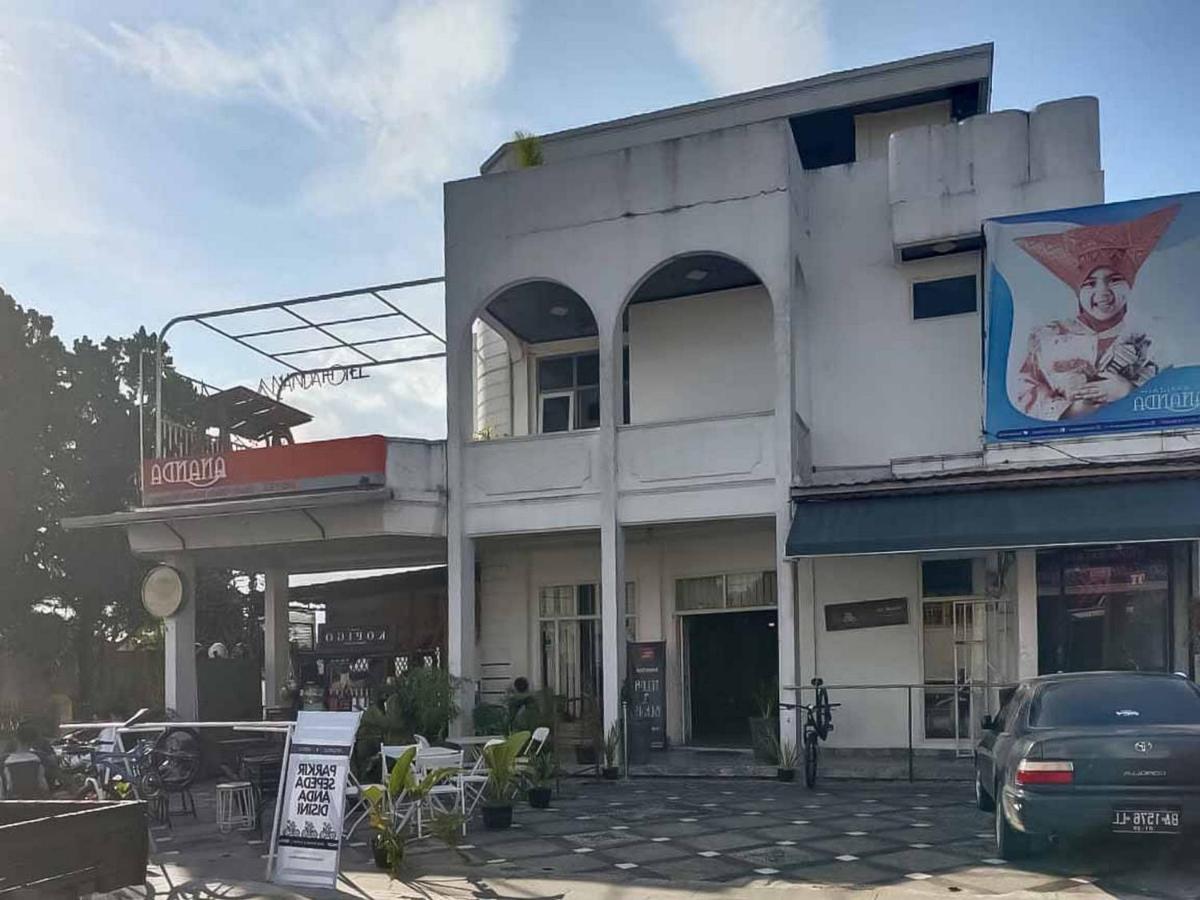 Hotel Ananda Syariah Redpartner Bukittinggi Exterior foto